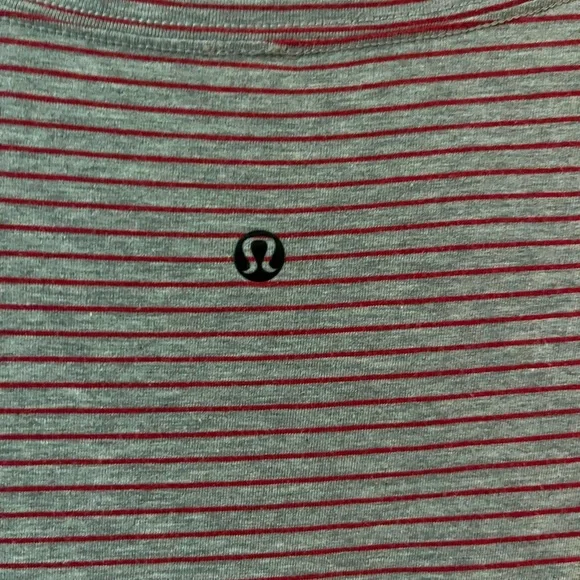 LULULEMON Five year basic vneck tee L - Picture 4 of 5